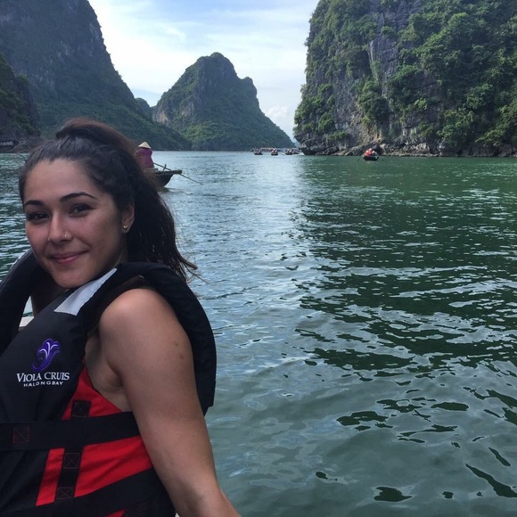 Meet your Posher, Christina - Picture 1 of 1